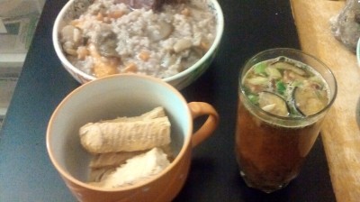 SHOWING OFF THE FOOD I COMPLETELLY FINSHED MAKING.